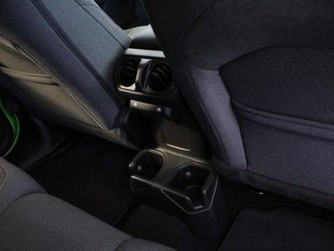 Used 2025 Jeep Gladiator Sport image 17