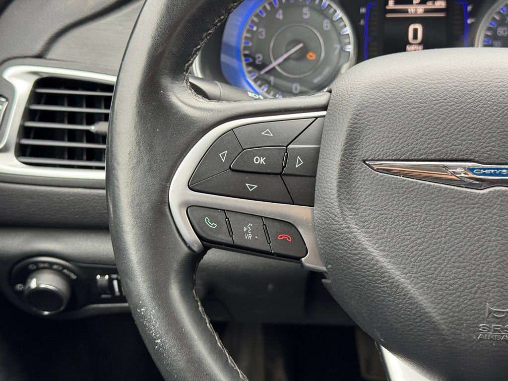 Used 2015 Chrysler 200 Limited w/ Convenience Group FWD image 25