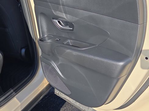 Used 2022 Hyundai Santa Cruz SEL Premium image 15