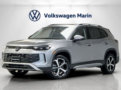 New 2026 Volkswagen Tiguan SE image 1