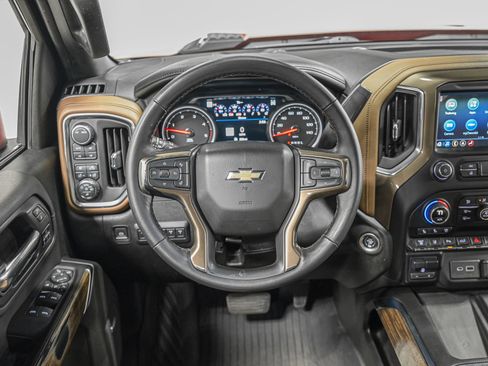 Used 2022 Chevrolet Silverado 2500 High Country w/ Safety Package II image 16