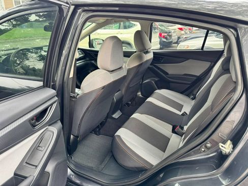 Used 2019 Subaru Crosstrek 2.0i Premium AWD/4WD image 9