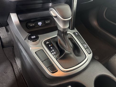 Used 2023 Kia Seltos LX image 16