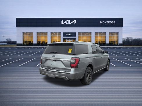 Used 2021 Ford Expedition Max Limited image 5