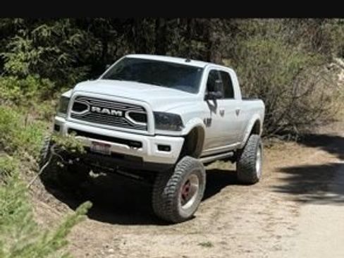 Used 2018 RAM 2500 Big Horn w/ Sport Appearance Group AWD/4WD image 3
