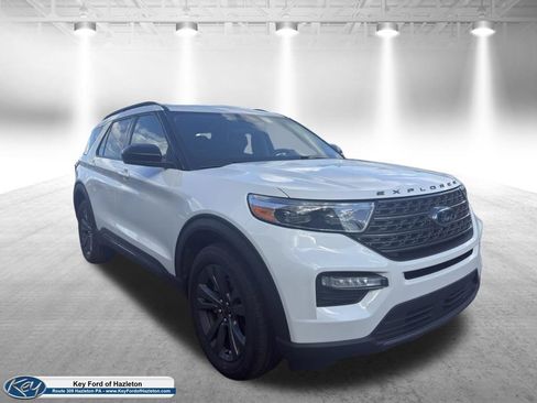 Certified 2023 Ford Explorer XLT w/ Equipment Group 202A AWD/4WD image 1
