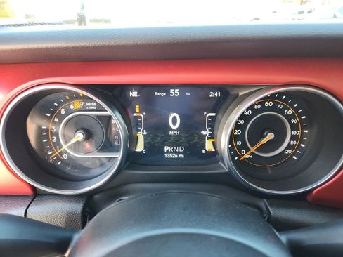 Used 2023 Jeep Wrangler Unlimited Rubicon image 31