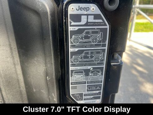 Certified 2018 Jeep Wrangler Sport AWD/4WD image 27