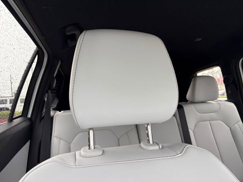 New 2026 Jeep Cherokee Limited image 16