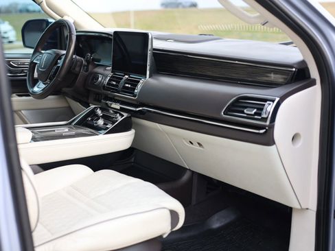 Used 2020 Lincoln Navigator L Black Label w/ Cargo Convenience Package image 19