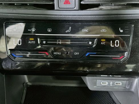 Used 2025 Volkswagen Jetta Sport FWD image 24