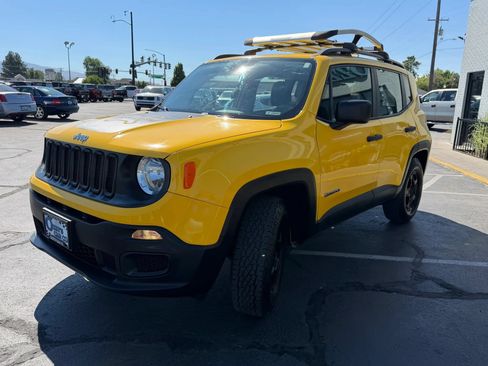 Used 2017 Jeep Renegade Sport AWD/4WD image 3