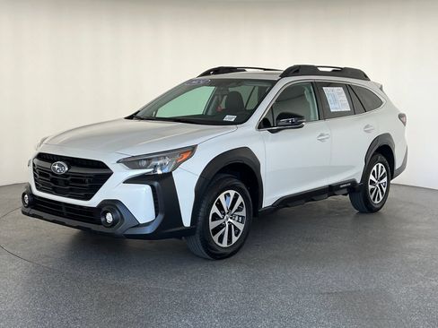 Certified 2024 Subaru Outback Premium AWD/4WD image 9