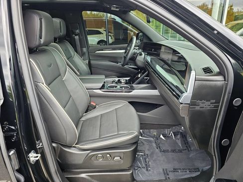 Certified 2025 Cadillac Escalade Sport w/ Touring Package AWD/4WD image 11
