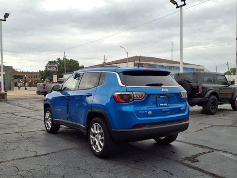 Used 2022 Jeep Compass Latitude AWD/4WD image 14