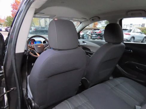 Used 2014 Chevrolet Sonic LT image 13