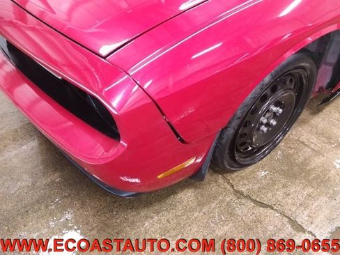 Used 2011 Dodge Challenger SE image 13