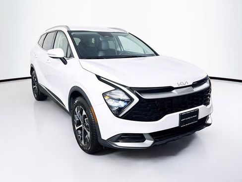 Used 2023 Kia Sportage EX image 3