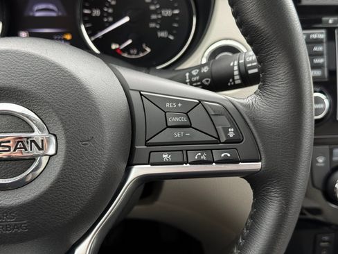 Used 2018 Nissan Rogue Sport SL AWD/4WD image 30