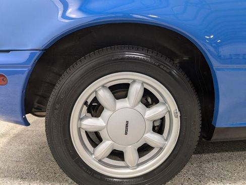 Used 1990 MAZDA MX-5 Miata image 11