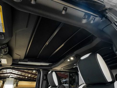 Used 2025 Jeep Wrangler Unlimited Rubicon 392 image 77