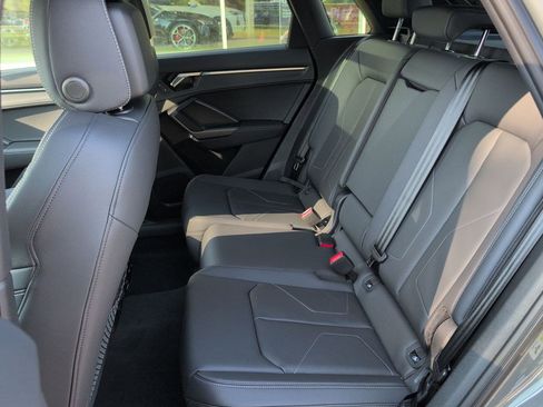 New 2025 Audi Q3 2.0T Premium image 22