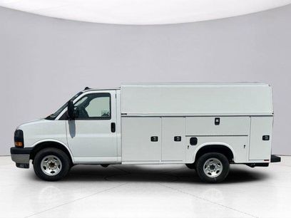 New 2025 GMC Savana 3500 w/ Power Convenience Package