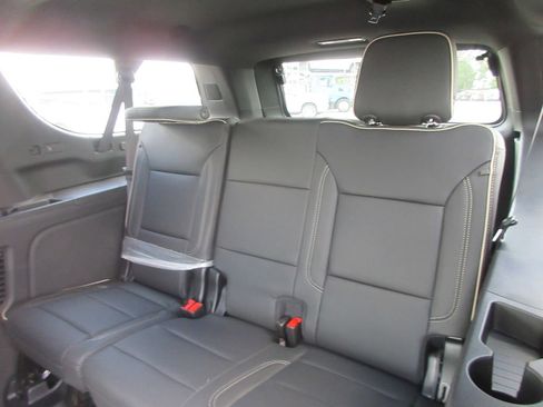 New 2026 GMC Yukon XL Elevation w/ Elevation Premium Package AWD/4WD image 13