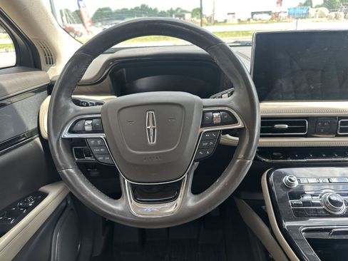 Used 2023 Lincoln Nautilus Reserve AWD/4WD image 35