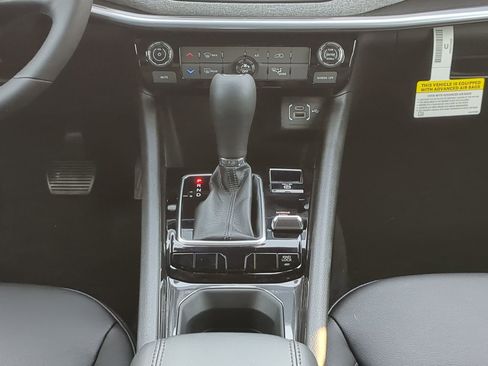 New 2026 Jeep Compass Latitude image 17