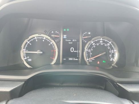 Used 2024 Toyota 4Runner Limited AWD/4WD image 7