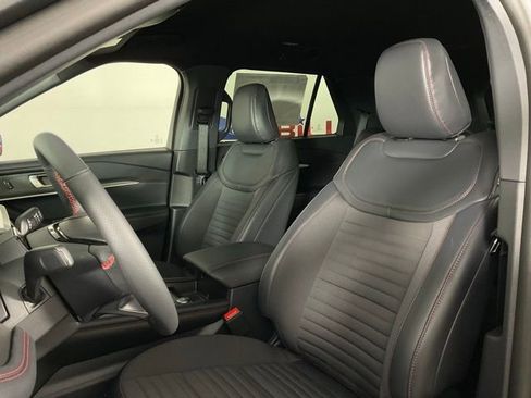 New 2026 Ford Explorer ST-Line w/ ST-Line Street Pack image 14