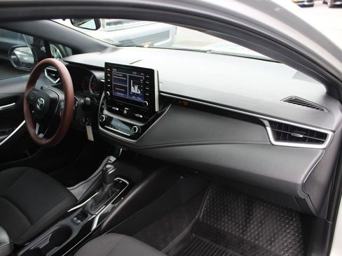 Used 2020 Toyota Corolla SE image 21