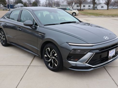 Used 2025 Hyundai Sonata SEL image 3