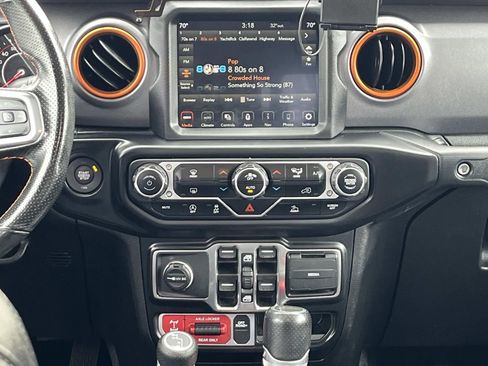 Used 2021 Jeep Gladiator Mojave image 16