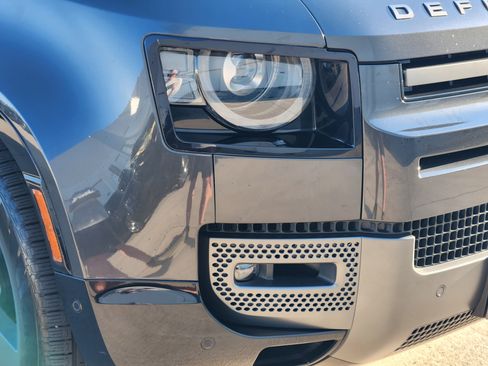 Used 2023 Land Rover Defender 110 V8 AWD/4WD image 8