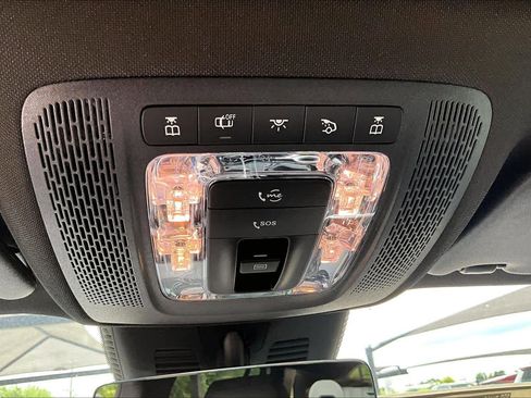 New 2026 Mercedes-Benz GLB 250 image 13