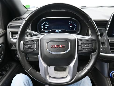 Used 2023 GMC Yukon XL SLT w/ SLT Luxury Package AWD/4WD image 18
