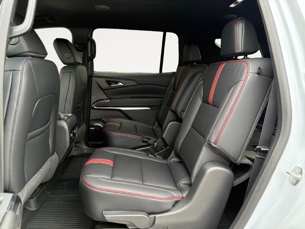 New 2027 Chevrolet Traverse RS w/ LPO, Floor Liner Package AWD/4WD image 13
