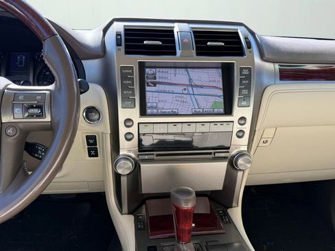 Used 2013 Lexus GX 460 image 11