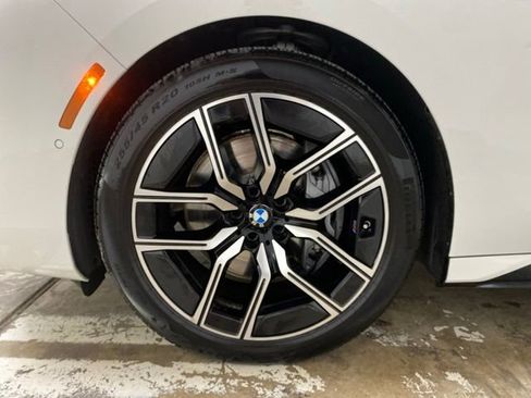 Used 2026 BMW 740i RWD image 30