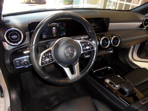 Used 2020 Mercedes-Benz A 220 4MATIC image 9