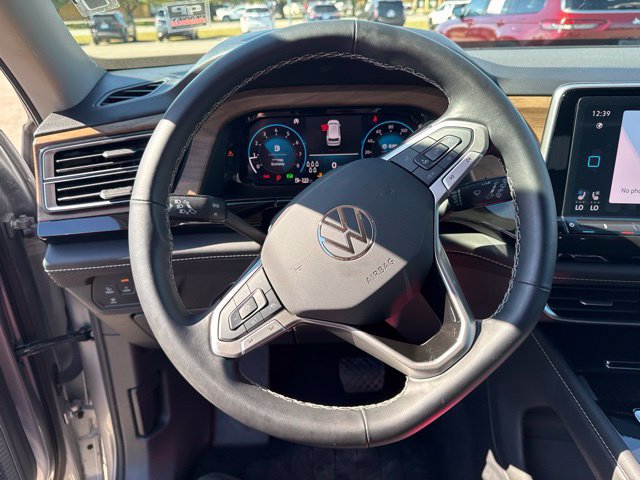 Used 2025 Volkswagen Atlas SE FWD image 30
