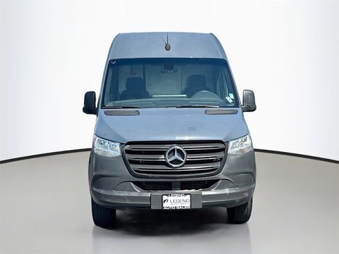 Used 2019 Mercedes-Benz Sprinter 144 image 2
