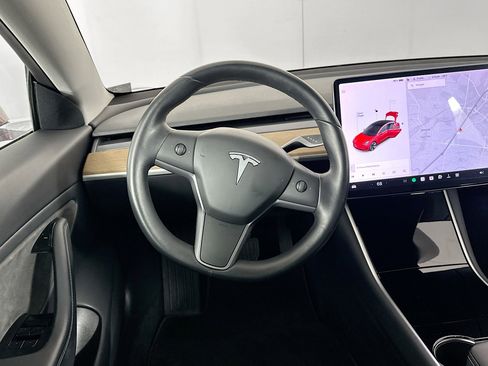 Used 2019 Tesla Model 3 Long Range image 16