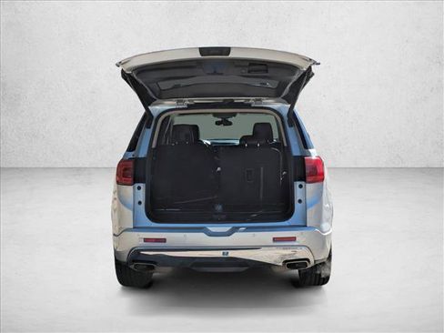 Used 2019 GMC Acadia Denali image 6