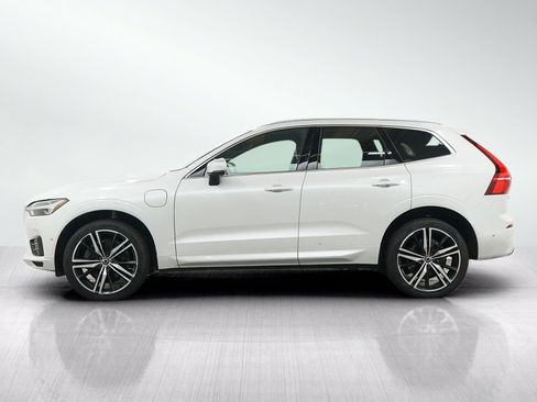Used 2019 Volvo XC60 T8 R-Design w/ Advanced Package AWD/4WD image 2