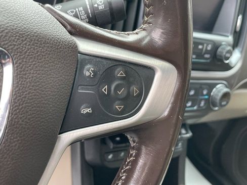 Certified 2017 GMC Canyon SLT w/ Driver Alert Package image 34