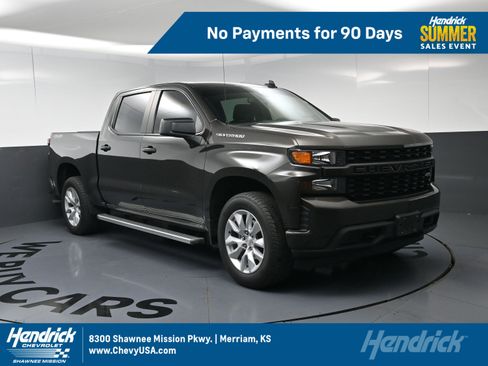 Used 2022 Chevrolet Silverado 1500 Custom w/ Safety Confidence Package AWD/4WD image 1