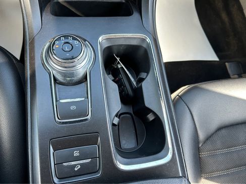 Used 2018 Ford Fusion SE w/ Equipment Group 601A image 24